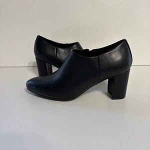 AEROSOLES Black Leather-Look Block Heel Ankle Booties